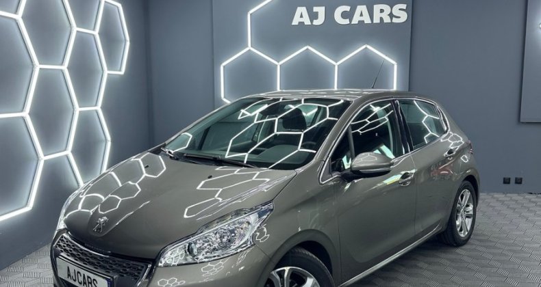 Peugeot 208 1.6 HDi 90Ch *AUTOMATIQUE *CLIM *DISTRI 