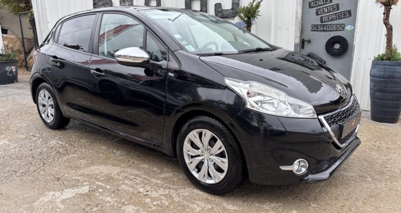 Peugeot 208 1.2i PureTech 12V - 82 Active