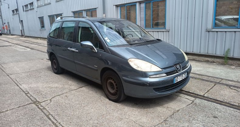 Peugeot 807 Lot de 2 vÃ©hicules rÃ©servÃ©s exclusive