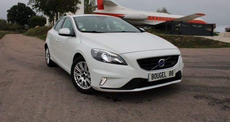 Volvo V40 R-DESIGN D2 115 CV USB GPS 3D CLIM XÃNO