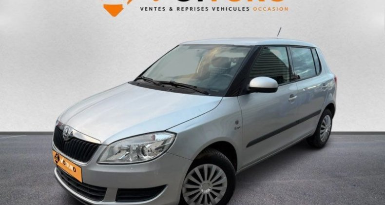 Skoda Fabia II Phase 2 1.2 60 cv,Climatisation,RÃ©vi