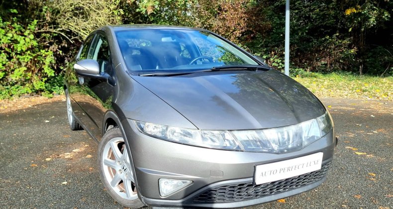 Honda Civic VIII 2.2 i-CTDi Comfort 5p