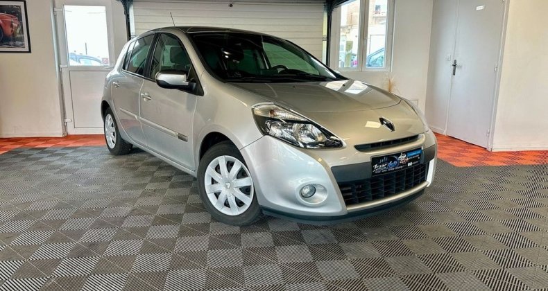 Renault Clio III 1.5 DCI 88cv night and day
