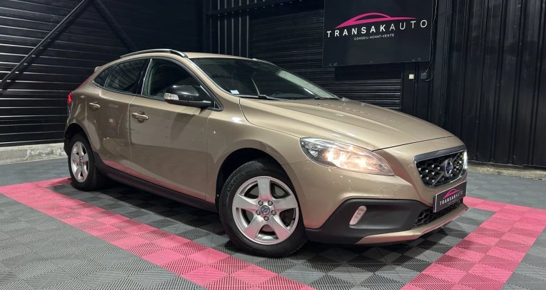 Volvo V40 Cross Country D3 2.0 150 ch 5 Cylindres