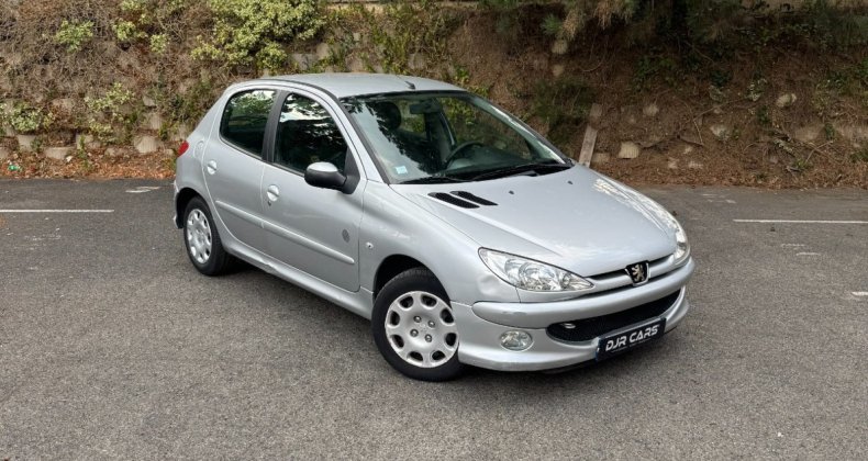 Peugeot 206 1.4 HDi 70ch GÃ©nÃ©ration - Premiere mai