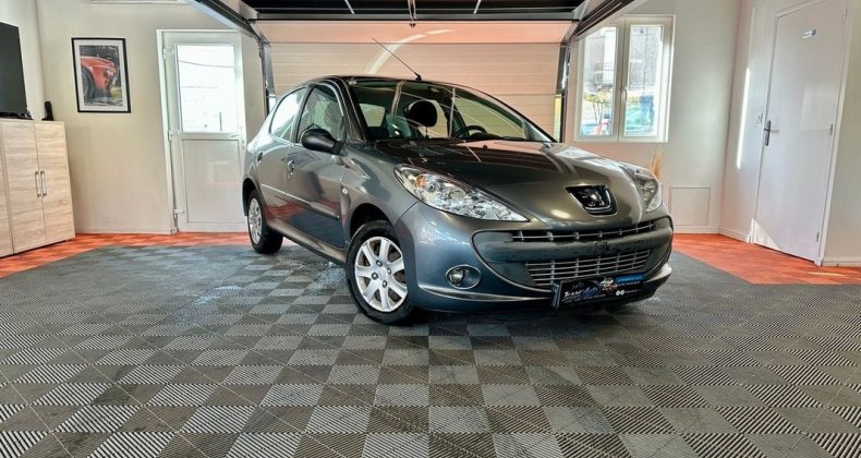 Peugeot 206   1.4i 75cv TRENDY
