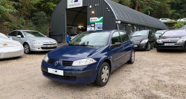 Renault Megane II 1.6 i 115cv 3Ã¨me main Campus