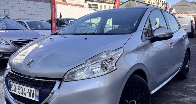 Peugeot 208 1.6 HDi 92 ch 2013