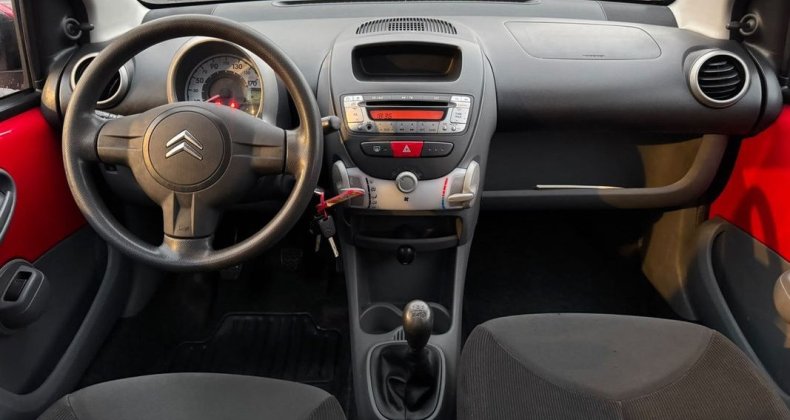 Citroen C1 1L4 HDI 70 CHX -PREMIERE MAIN-