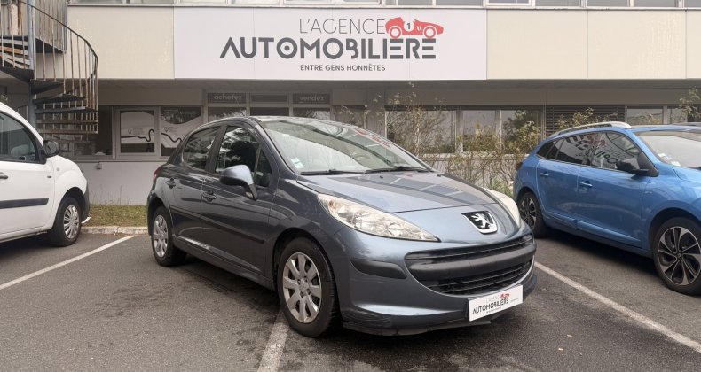 Peugeot 207 5 portes 1.4 e 16V 90 cv