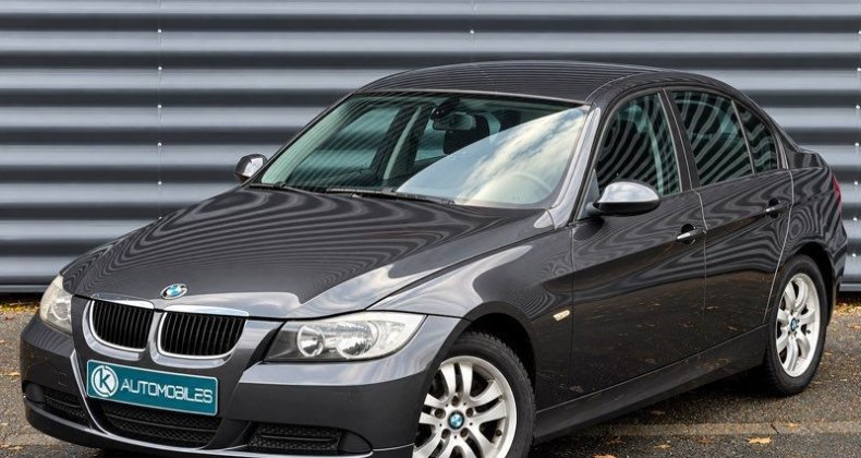 BMW Série 3 (E90) 318i 143CH ÃDITION